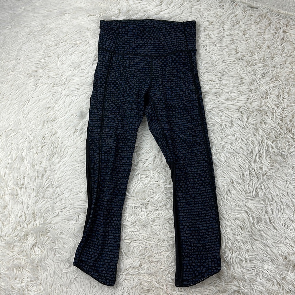 Lululemon Deep Breath Crop 21" Shatter Weave Desert Teal Alberta Lake
